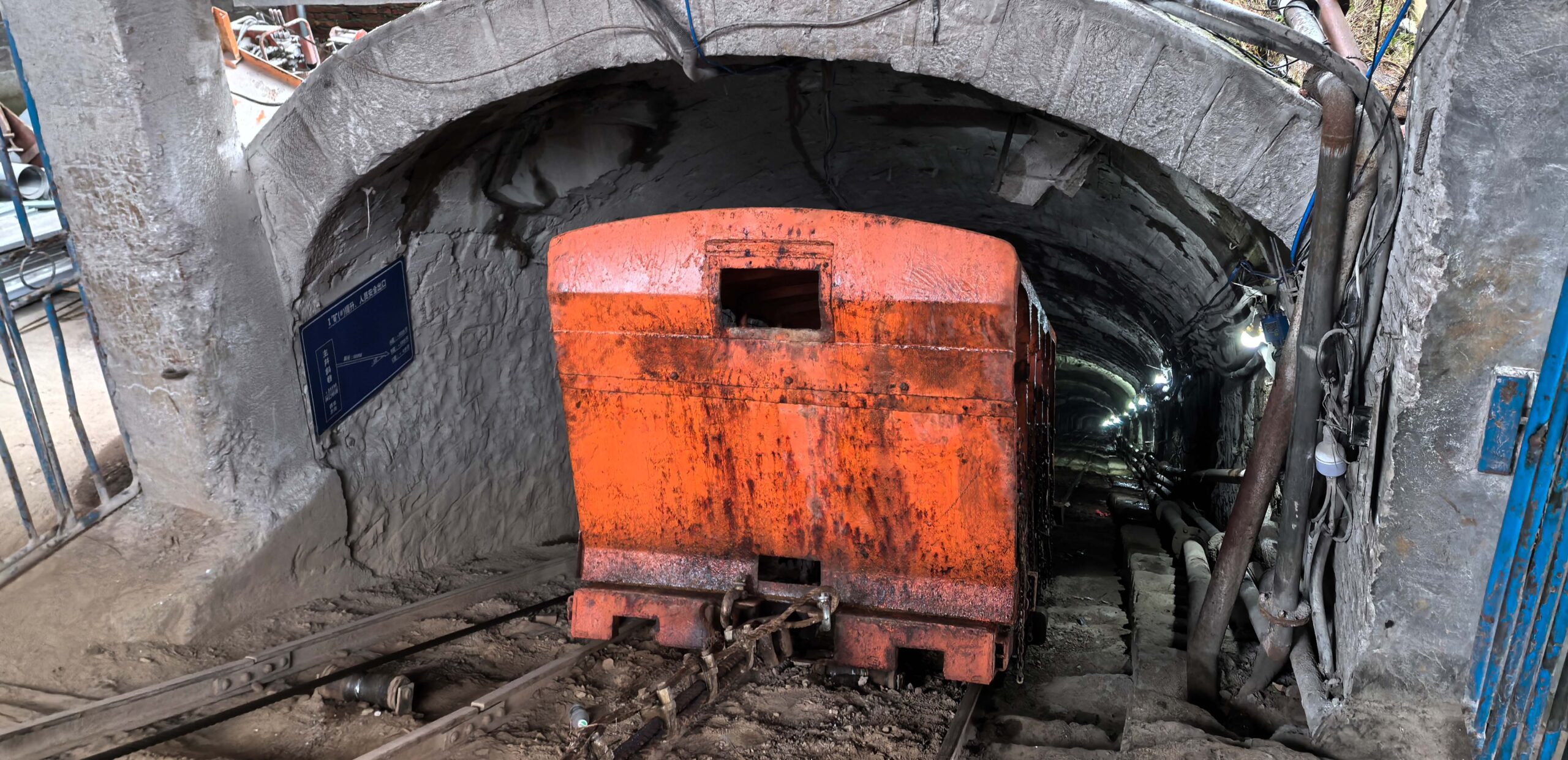 HGM Grinding Mill Revolutionizes Gypsum Ore Grinding
