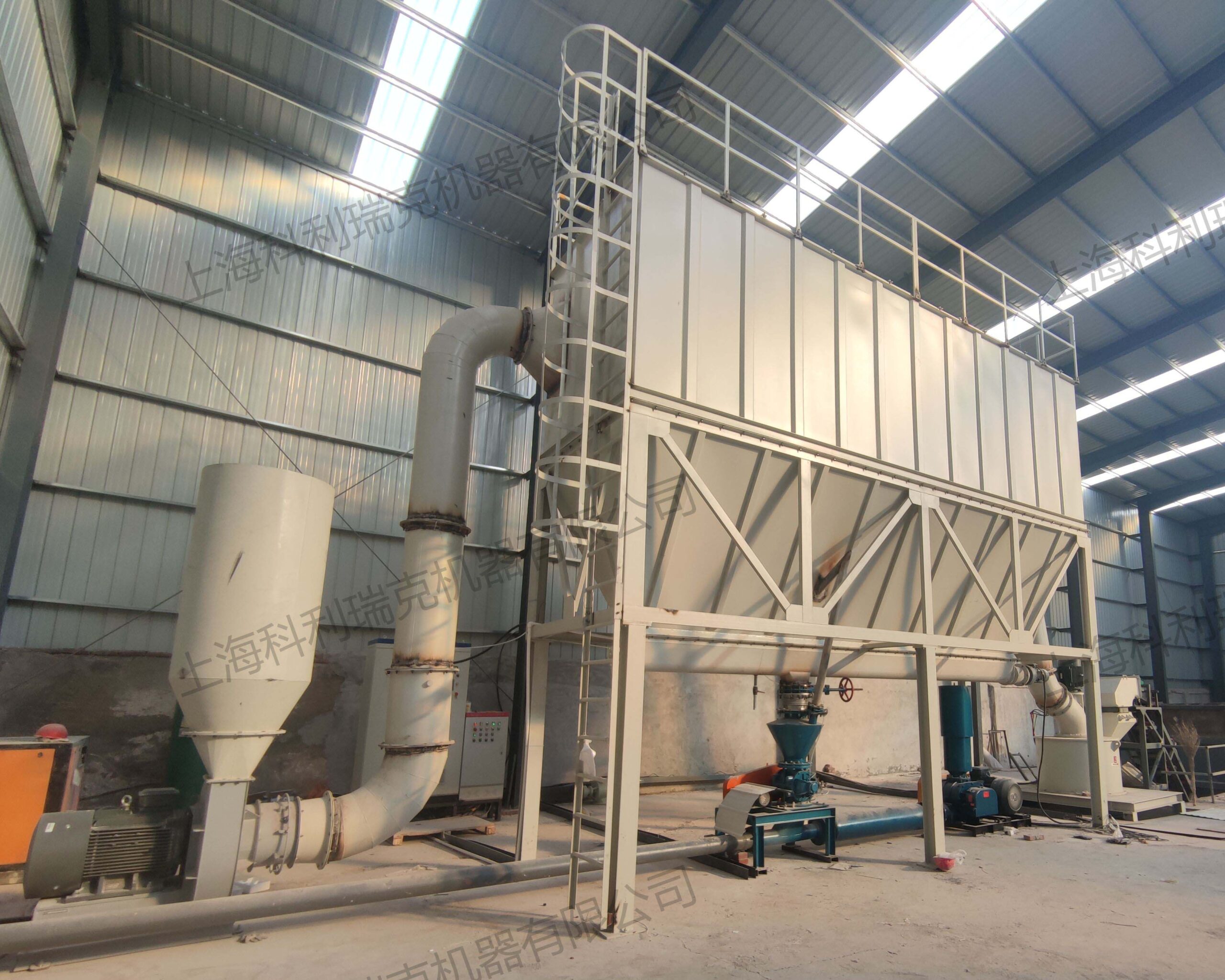 Grinding Limestone into 1000-Mesh Powder Using HGM Mill